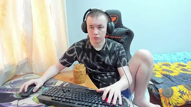 iliaskrislove online show from October 9, 12:36 pm