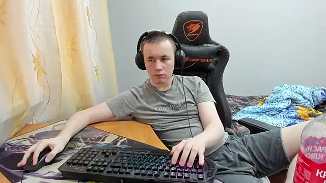 iliaskrislove online show from October 18, 4:48 am