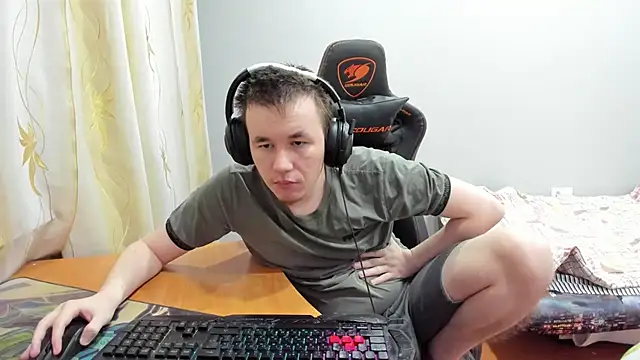 iliaskrislove online show from November 14, 10:51 pm