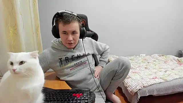 iliaskrislove online show from November 30, 1:37 pm