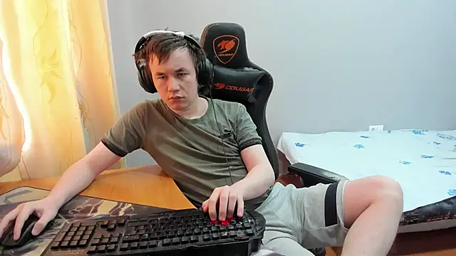 iliaskrislove online show from January 18, 7:56 am