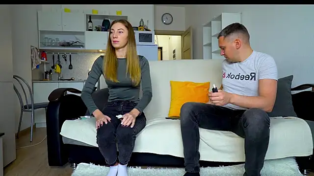 littlesweettifany online show from October 13, 11:10 am