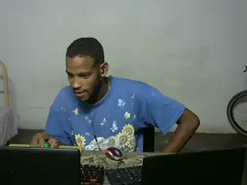 Snapshot of michel_sc chatting on November 2, 6:27 am michel sc online show from November 2, 6:27 am