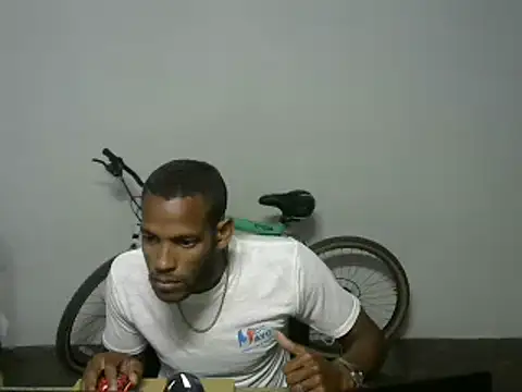 Snapshot of michel_sc chatting on March 4, 11:27 am michel sc online show from March 4, 11:27 am