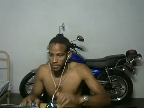 Snapshot of michel_sc chatting on March 15, 5:46 am michel sc online show from March 15, 5:46 am