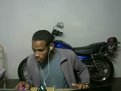 Snapshot of michel_sc chatting on March 19, 6:17 am michel sc online show from March 19, 6:17 am