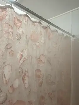 Snapshot of FreakNastyLacie chatting on October 1, 8:31 am FreakNastyLacie online show from October 1, 8:31 am