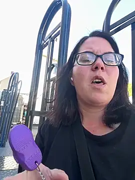 Snapshot of FreakNastyLacie chatting on October 4, 5:44 pm FreakNastyLacie online show from October 4, 5:44 pm