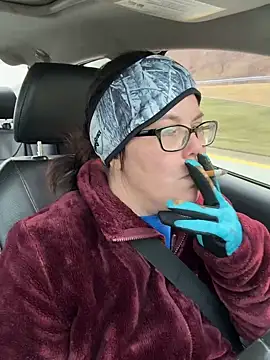 Snapshot of FreakNastyLacie chatting on November 23, 1:33 pm FreakNastyLacie online show from November 23, 1:33 pm