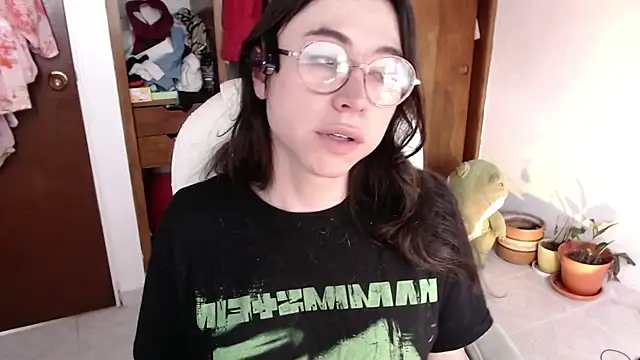 emily pearl  online show from October 11, 1:31 pm