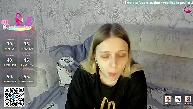 Snapshot of Alice_Halle chatting on March 29, 2:39 pm Alice Halle online show from March 29, 2:39 pm