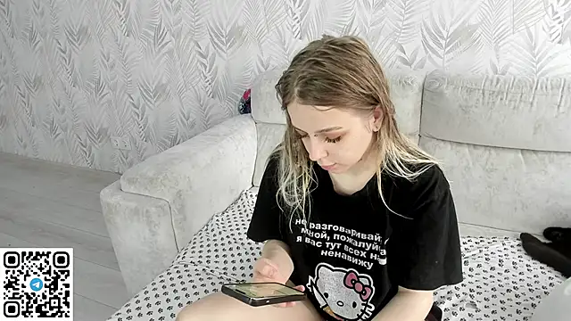 Alice Halle online show from May 21, 7:48 am