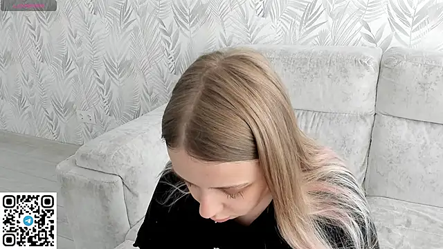 Alice Halle online show from June 9, 10:16 am