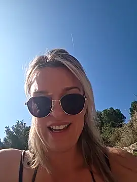 Snapshot of SpicyVicky chatting on February 26, 10:14 am SpicyVicky online show from February 26, 10:14 am