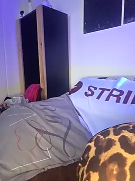 Snapshot of SpicyVicky chatting on March 29, 4:34 am SpicyVicky online show from March 29, 4:34 am