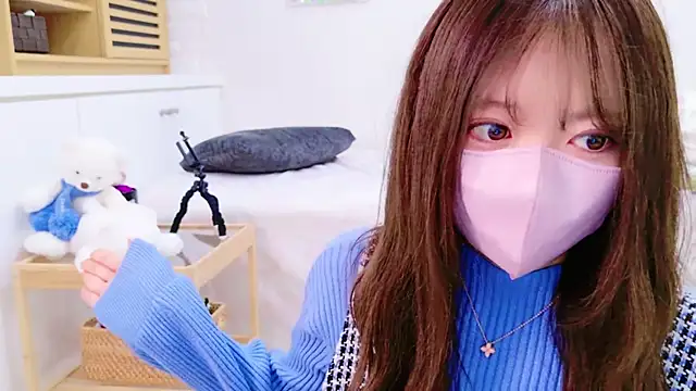 Snapshot of yuki-chi chatting on December 17, 2:00 pm yuki-chi online show from December 17, 2:00 pm