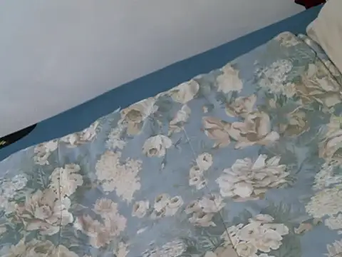 luckieey online show from December 18, 7:42 pm