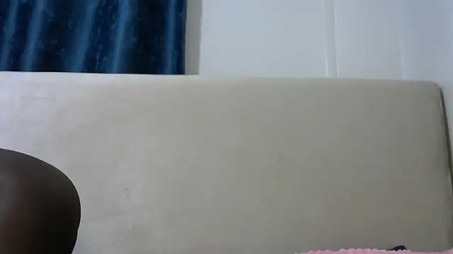 Latiffagodess online show from October 31, 5:30 am