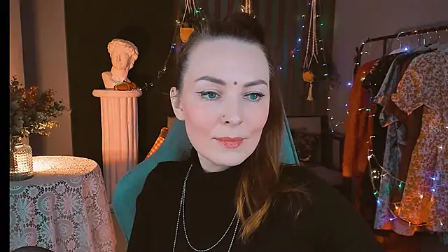 VandaRossi online show from December 29, 8:22 am