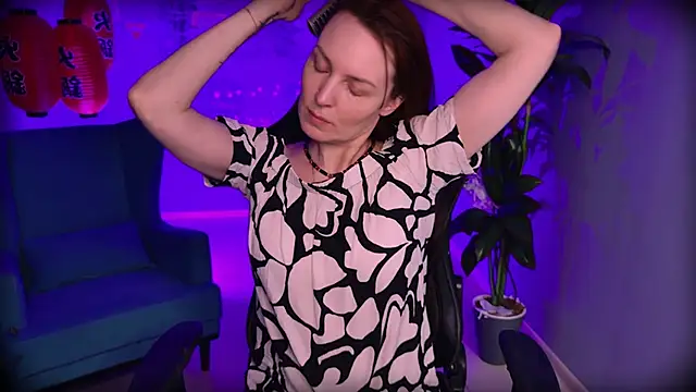 VandaRossi online show from October 13, 11:10 am