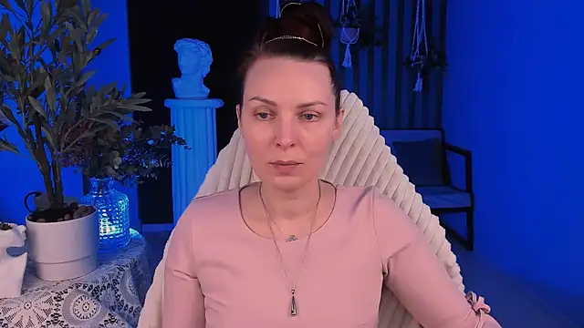 VandaRossi online show from February 6, 9:23 am