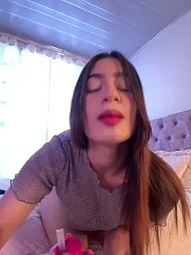 Snapshot of samantha_evans2 chatting on February 17, 9:19 pm samantha evans2 online show from February 17, 9:19 pm