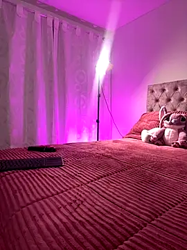 Snapshot of samantha_evans2 chatting on November 26, 11:28 pm samantha evans2 online show from November 26, 11:28 pm