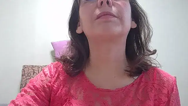 Snapshot of HollyJewel chatting on February 12, 12:44 pm HollyJewel online show from February 12, 12:44 pm