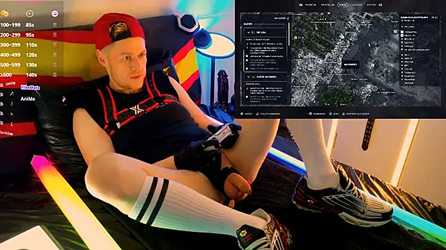 Snapshot of Fuc71 chatting on February 15, 4:03 pm Fuc71 online show from February 15, 4:03 pm