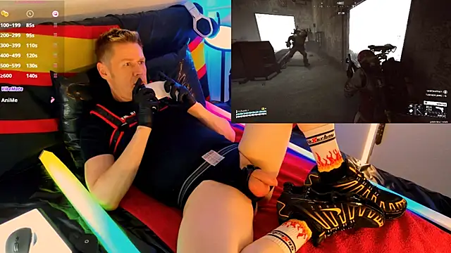 Snapshot of Fuc71 chatting on February 22, 4:16 pm Fuc71 online show from February 22, 4:16 pm