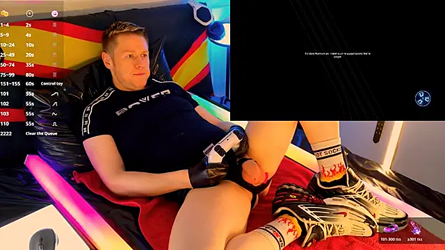 Snapshot of Fuc71 chatting on March 1, 11:12 am Fuc71 online show from March 1, 11:12 am