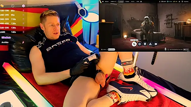 Snapshot of Fuc71 chatting on March 3, 6:47 pm Fuc71 online show from March 3, 6:47 pm