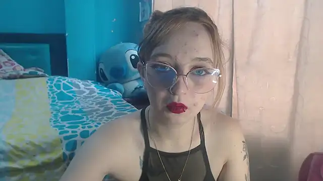 Liaroberts1 online show from January 28, 12:11 pm