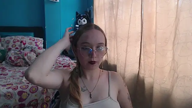 Liaroberts1 online show from February 24, 3:09 pm