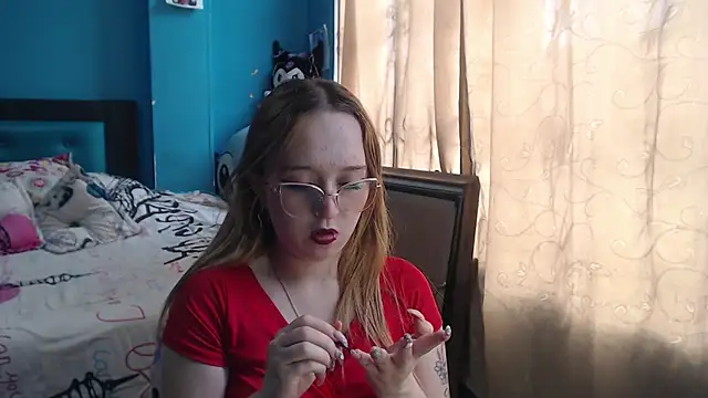 Liaroberts1 online show from March 22, 3:09 pm