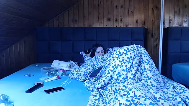 BoeseMoni1998 online show from March 9, 4:11 pm