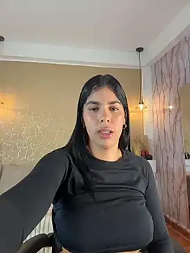 Snapshot of Cleopatra_Fit chatting on March 13, 10:22 am Cleopatra Fit online show from March 13, 10:22 am