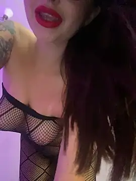 GoodGirll2133 online show from December 18, 10:30 am