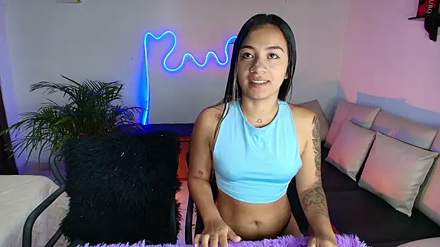 Jules n Gia online show from February 5, 1:44 pm