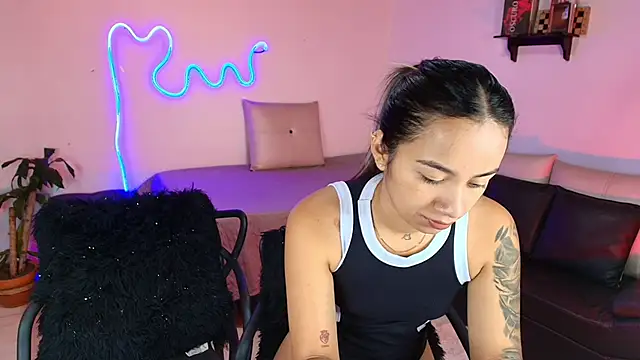 Jules n Gia online show from February 22, 5:13 pm