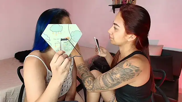 Jules n Gia online show from March 20, 3:23 am