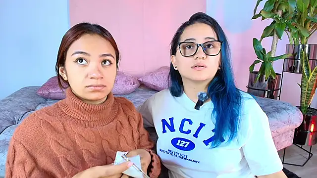 Jules n Gia online show from September 25, 10:30 am