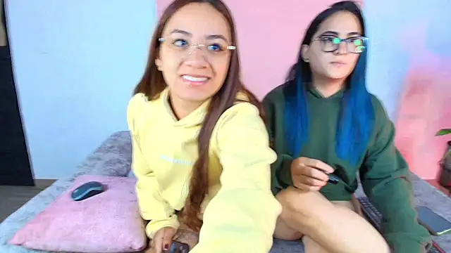 Jules n Gia online show from September 30, 10:20 am