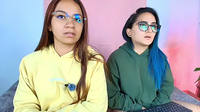 Jules n Gia online show from September 30, 10:26 pm