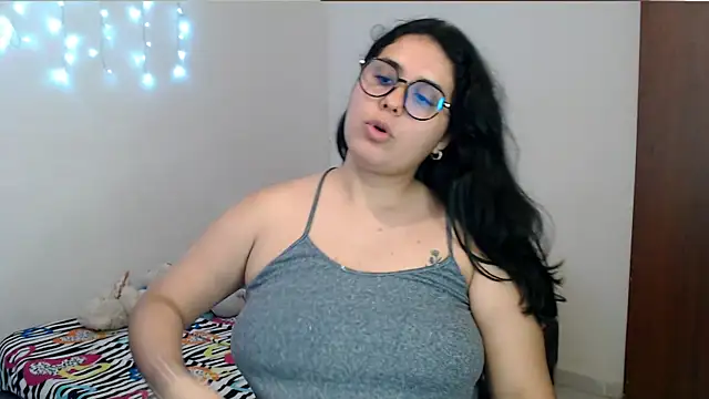zaritagape21 online show from September 28, 4:40 am