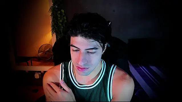 Snapshot of newjeff chatting on September 28, 4:12 pm newjeff online show from September 28, 4:12 pm