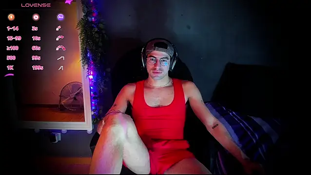 Snapshot of newjeff chatting on October 10, 7:24 pm newjeff online show from October 10, 7:24 pm