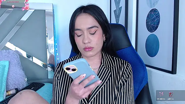 ZaraDames  online show from March 13, 7:31 am