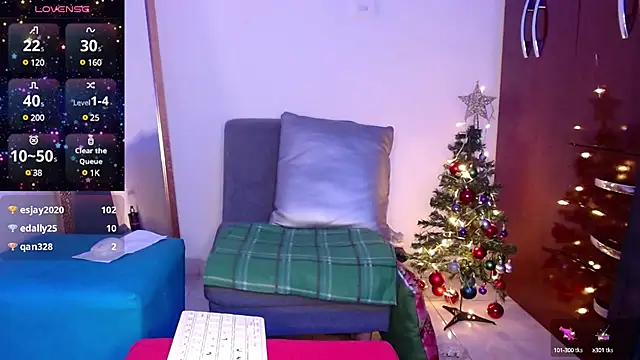 Snapshot of golden_punisher chatting on December 14, 8:34 am golden punisher online show from December 14, 8:34 am