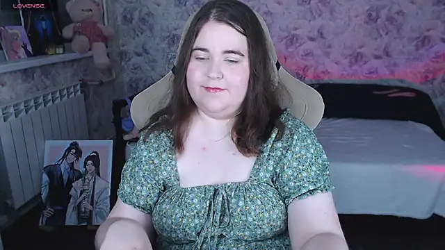 Estelle Hicks online show from July 28, 7:39 pm